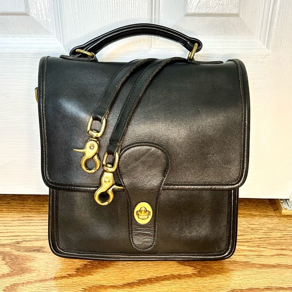 Coach Handbags - Coach Vintage 5130 Station Bag Black Leather Bag